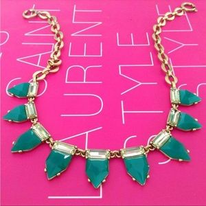 N140 Stella & Dot Eye Candy Necklace in Emerald Green Triangles